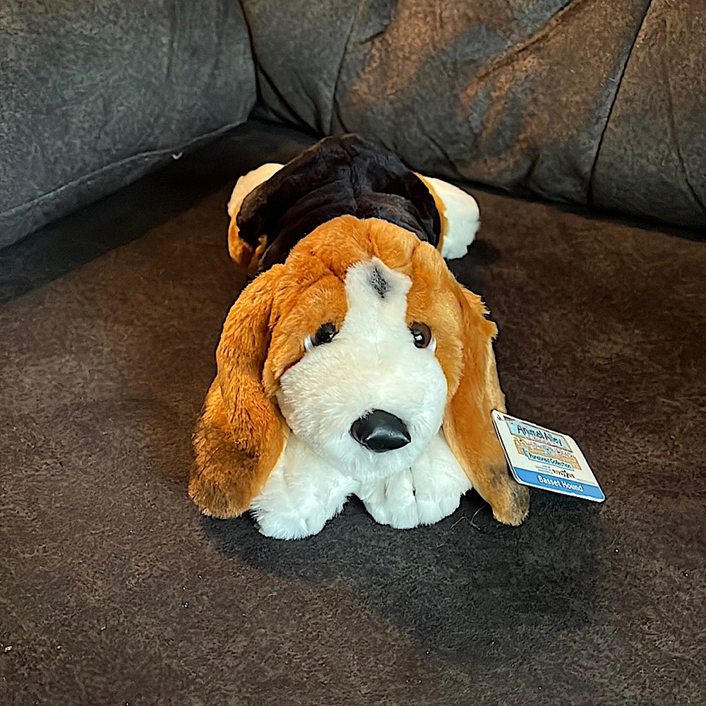 Toys R Us Animal Alley Basset Hound